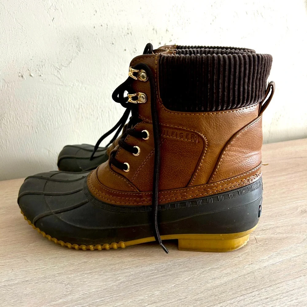 Brown and Navy Tommy Hilfiger Raelen 2 Rain Boots - Picture 1 of 5